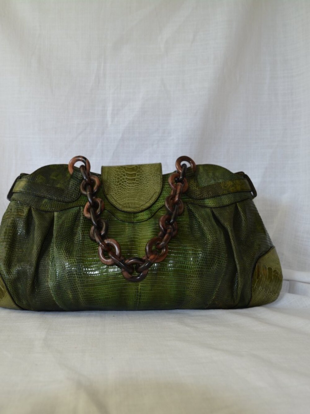 Salvatorre Ferragamo Green Embossed Leather Shoulder Bag - Picture 2 of 9